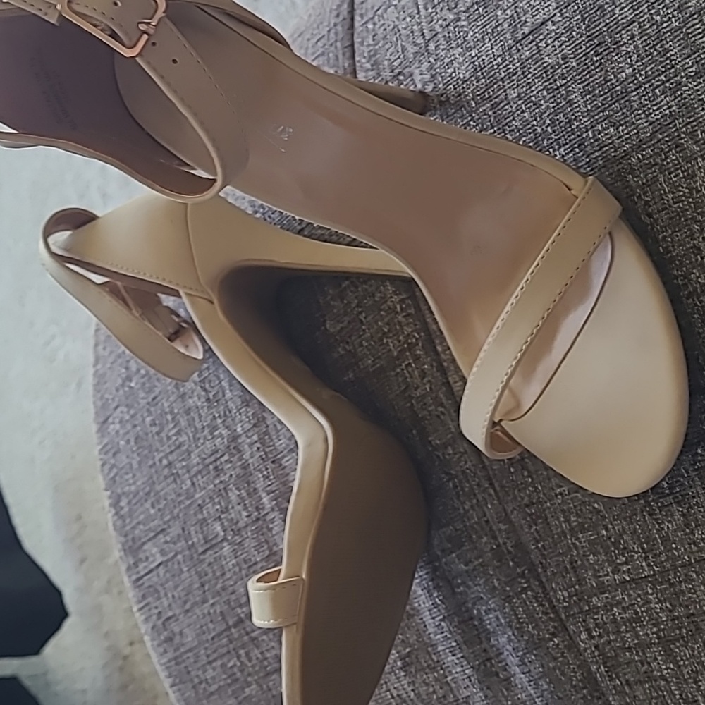 NWOT Heels 👠
